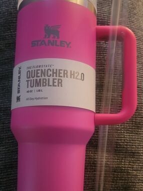 Stanley Pink Quencher H2.0 Tumbler with Handle